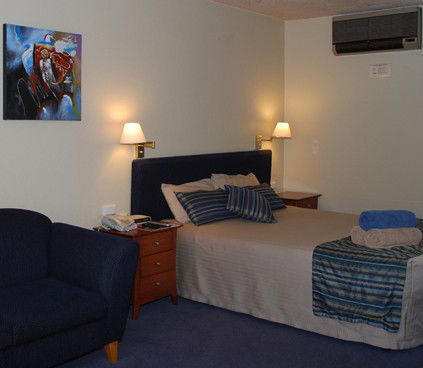 All Seasons Central Court Motel - Whitsundays Accommodation 3