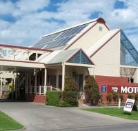 Riverboat Lodge Motor Inn - Whitsundays Accommodation
