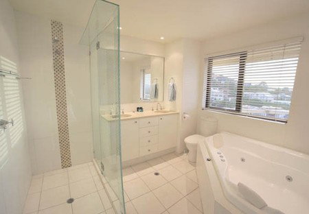 Coolum Caprice - Whitsundays Accommodation 3