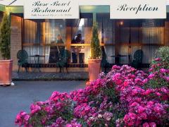 The Gold Sovereign Motor Inn - Whitsundays Accommodation 1