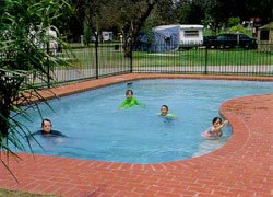 Swan Hill Riverside Caravan Park - Whitsundays Accommodation 3