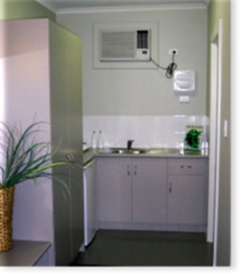 Taft Motor Inn - Whitsundays Accommodation 2