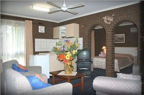 Paradise Holiday Apartments Villas - Whitsundays Accommodation 0