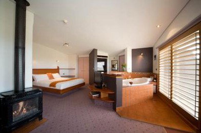 Eagle View Escape - Whitsundays Accommodation 1