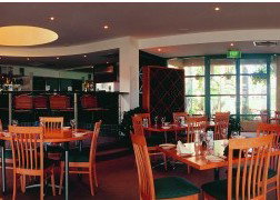 Ocean Side Hawks Nest - Whitsundays Accommodation 3