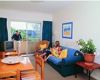 Ocean Side Hawks Nest - Whitsundays Accommodation 4