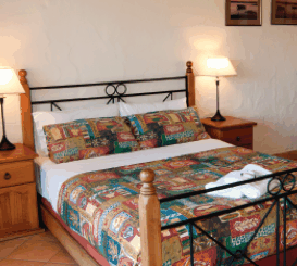 Canal Rocks Beachfront Apartments - Whitsundays Accommodation 1