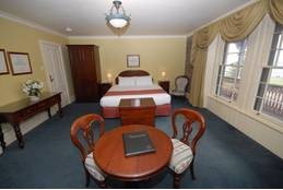 Quality Hotel Bentinck - Whitsundays Accommodation 1