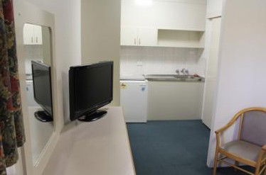 AZA Motel - Whitsundays Accommodation 2