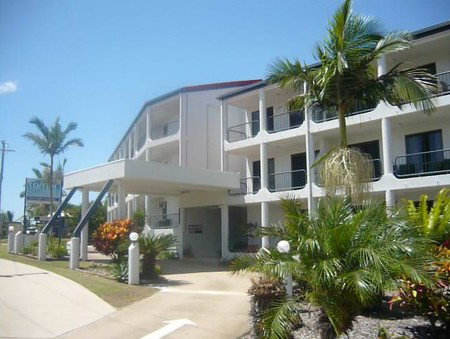 L'Amor Holiday Apartments - Whitsundays Accommodation 0