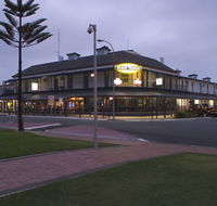 Grand Tasman Hotel - Whitsundays Accommodation