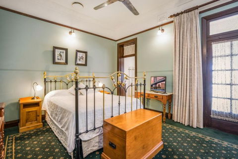 Ballina Manor Boutique Hotel  - Whitsundays Accommodation 2