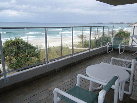 Pacific Surf Absolute Beach Apartments - Whitsundays Accommodation 8