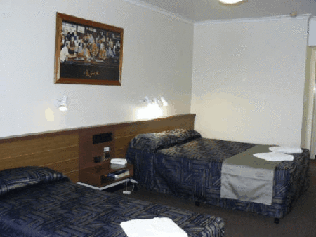 Miners Lodge Motor Inn - Whitsundays Accommodation 5