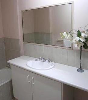 Bayview Beach Holiday Apartments - Whitsundays Accommodation 1