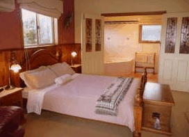 Daysy Hill Country Cottages - Whitsundays Accommodation