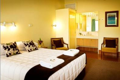 Premier Motor Inn - Whitsundays Accommodation 4