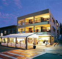 Marine Boutique Beachfront Apartments - Whitsundays Accommodation