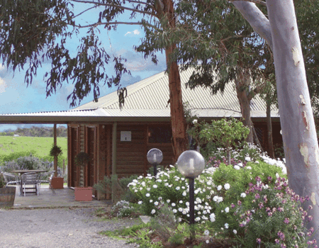 Mclaren Ridge Log Cabins - Whitsundays Accommodation 1