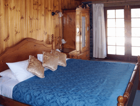Mclaren Ridge Log Cabins - Whitsundays Accommodation 2