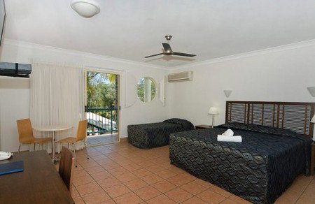 Anchor Motel Noosa - Whitsundays Accommodation 2