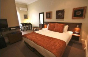 Cremorne Point Manor - Whitsundays Accommodation 1