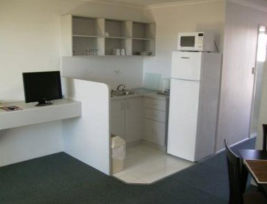 Reef Adventureland Motor Inn - Whitsundays Accommodation 1