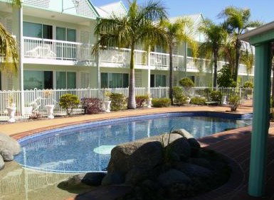 Reef Adventureland Motor Inn - Whitsundays Accommodation 2