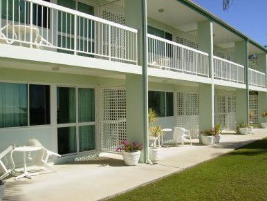 Reef Adventureland Motor Inn - Whitsundays Accommodation 3