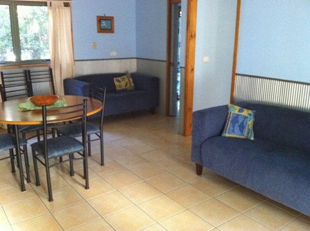 O'Carrollyns At One Mile Beach - Whitsundays Accommodation 5