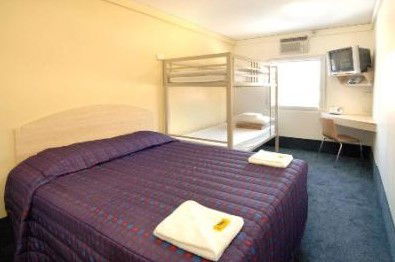Hotel Formule 1 Coffs Harbour - Whitsundays Accommodation 1