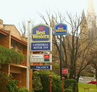 Best Western Cathedral Motor Inn - Whitsundays Accommodation