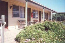 Twelve Apostles Motel And Country Retreat - Whitsundays Accommodation 1
