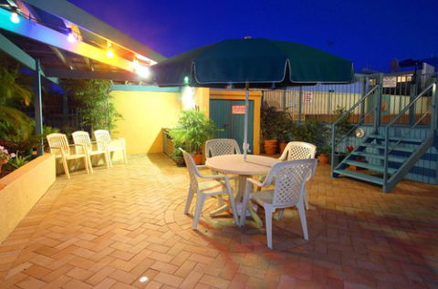 Sunshine Towers Apartments - Whitsundays Accommodation 3