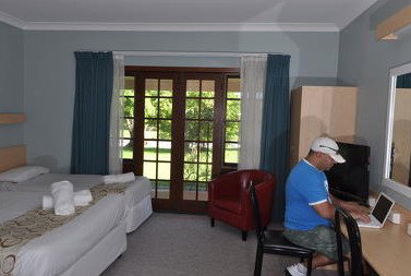 Poplars Inn - Whitsundays Accommodation 0