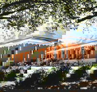 Fitzroy Inn - Whitsundays Accommodation