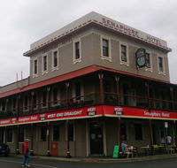 Semaphore Hotel - Whitsundays Accommodation