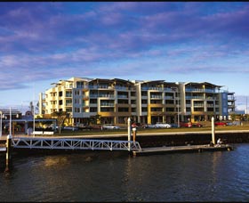 Riverside Suites Ballina - Whitsundays Accommodation 0