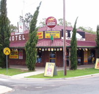 Sportsmans Arms Hotel Motel - Whitsundays Accommodation