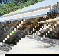 Mount Bryan Hotel - Whitsundays Accommodation