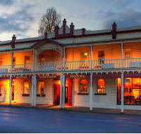Royal George Hotel - Whitsundays Accommodation