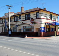 Bullocks Head Tavern - Whitsundays Accommodation