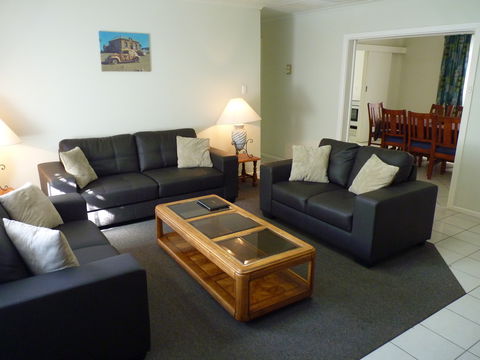 Classic Location - Whitsundays Accommodation 0