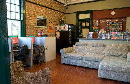 Glebe Village Backpackers - Whitsundays Accommodation 1