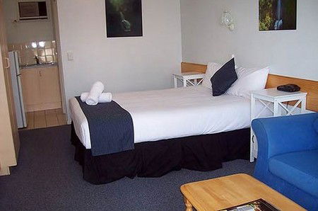 Aspley Motor Inn - Whitsundays Accommodation 0