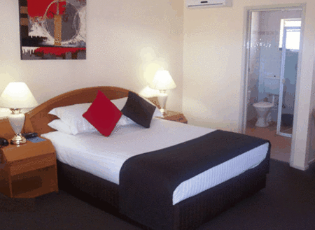 McNevins Maryborough Motel - Whitsundays Accommodation 3