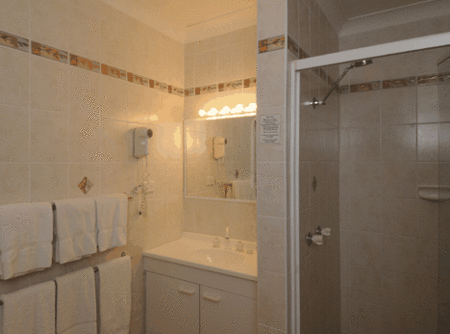 McNevins Maryborough Motel - Whitsundays Accommodation 4