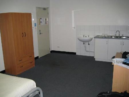 Adelaide Central YHA - Whitsundays Accommodation 5