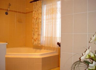 Lake Front Motel - Whitsundays Accommodation 5