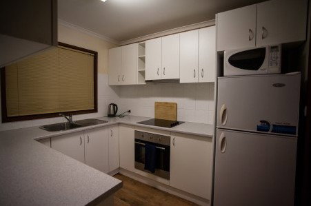 Millies Guesthouse & Serviced Apartments - Whitsundays Accommodation 1